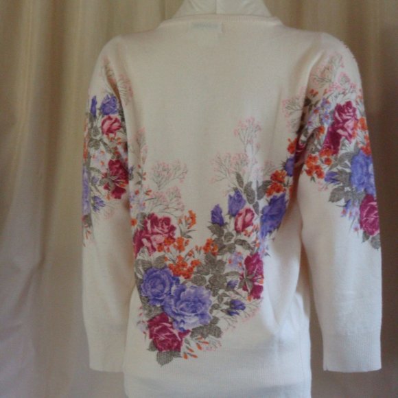 CP Collection Floral Embroidered Sweater - Picture 2 of 3